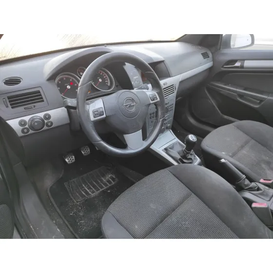 OPEL ASTRA GTC '2007 1.9 CDTI PLATA