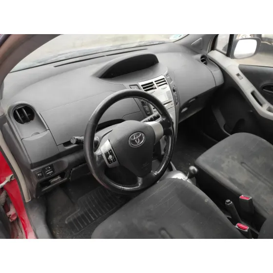 TOYOTA YARIS (KSP9/SCP9/NLP9) '2007 1.3 CAT ROJO