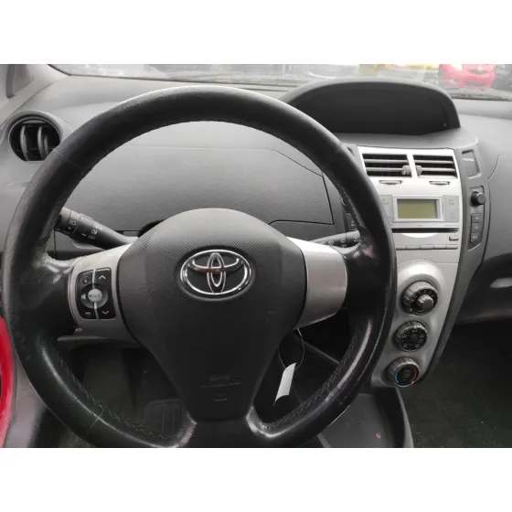 TOYOTA YARIS (KSP9/SCP9/NLP9) '2007 1.3 CAT ROJO
