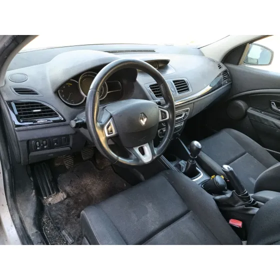 Renault MEGANE III HATCHBACK (BZ0/1_, B3_) 2009
