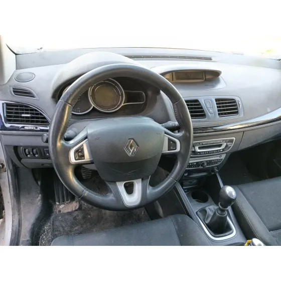 Renault MEGANE III HATCHBACK (BZ0/1_, B3_) 2009