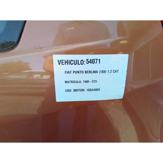FIAT PUNTO BERLINA (188) '2002 1.2 CAT NARANJA
