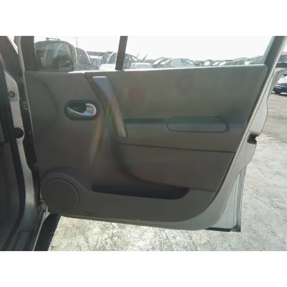 RENAULT SCENIC II '2004 1.9 DCI DIESEL PLATA