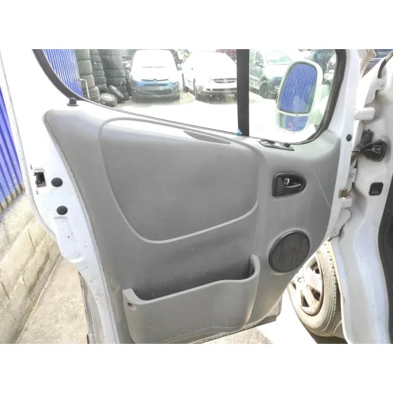 OPEL VIVARO '2002 1.9 CDTI CAT (F9Q-760 / L08) BLANCO