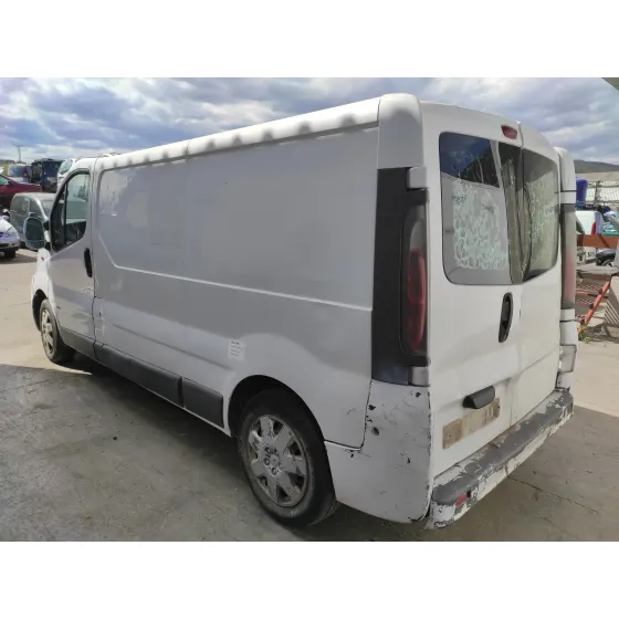 OPEL VIVARO '2002 1.9 CDTI CAT (F9Q-760 / L08) BLANCO