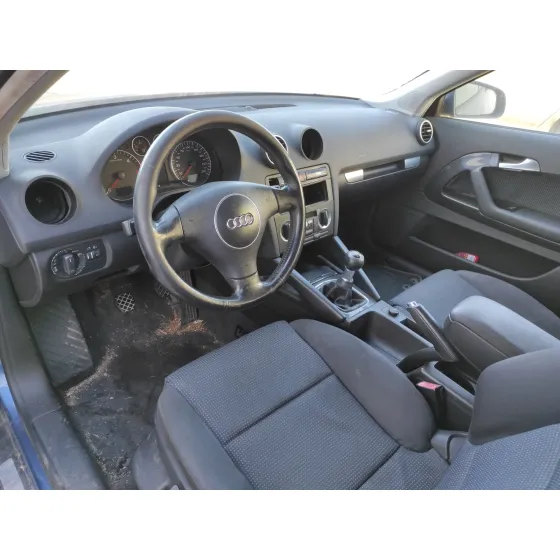 AUDI A3 (8P) '2003 * AZUL