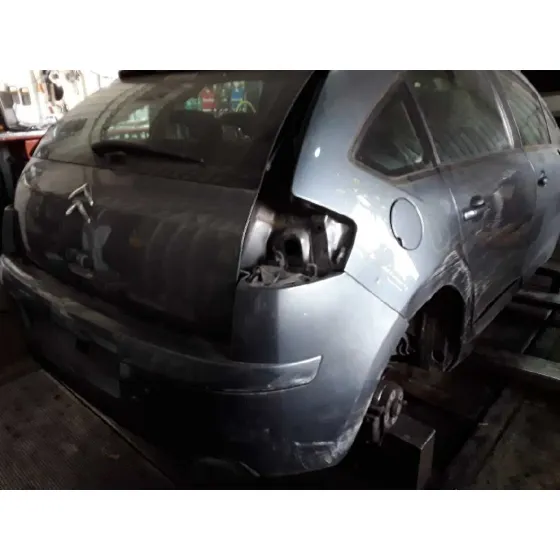 CITROEN C4 BERLINA '2005 1.6 16V HDI GRIS