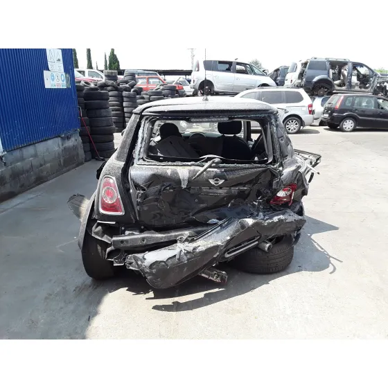 BMW MINI (R56) '2014 * NEGRO
