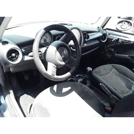 BMW MINI (R56) '2014 * NEGRO