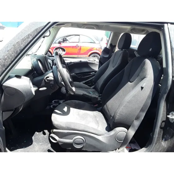 BMW MINI (R56) '2014 * NEGRO