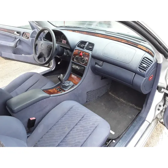 MERCEDES CLASE CLK (W208) COUPE '2002 2.0 COMPRESOR CAT PLATA