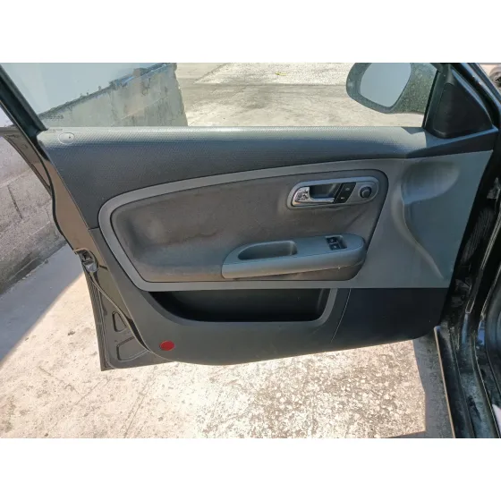 Seat IBIZA III (6L1) 2002