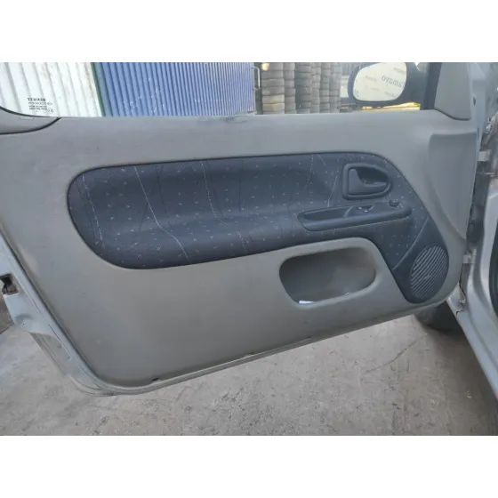 RENAULT CLIO II FASE II (B/CB0) '2003 * PLATA