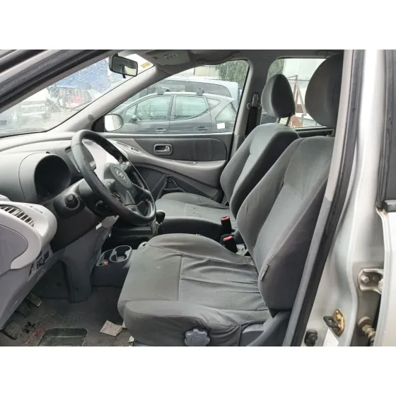 Nissan ALMERA TINO (V10) 2003