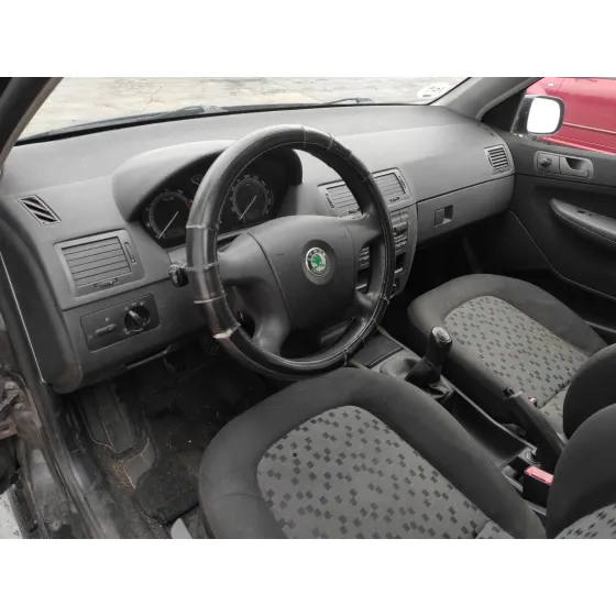 SKODA FABIA (6Y2/6Y3) '2006 1.2 12V NEGRO