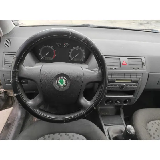 SKODA FABIA (6Y2/6Y3) '2006 1.2 12V NEGRO