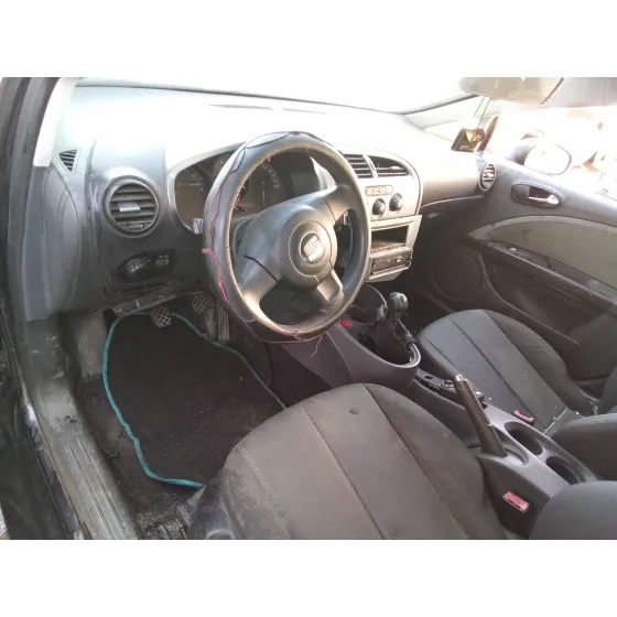 SEAT LEON (1P1) '2006 2.0 TDI NEGRO