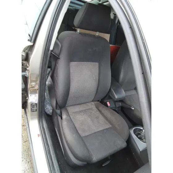 FORD MONDEO BERLINA (GE) '2001 2.0 16V DI TD CAT PLATA