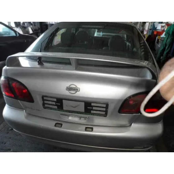 NISSAN PRIMERA BERLINA (P11) '2001 1.6 16V CAT PLATA