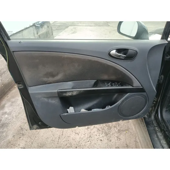 Seat LEON (1P1) 2005