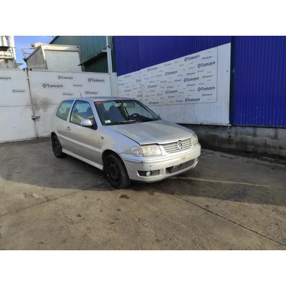 VOLKSWAGEN POLO BERLINA (6N2) '2000 * PLATA