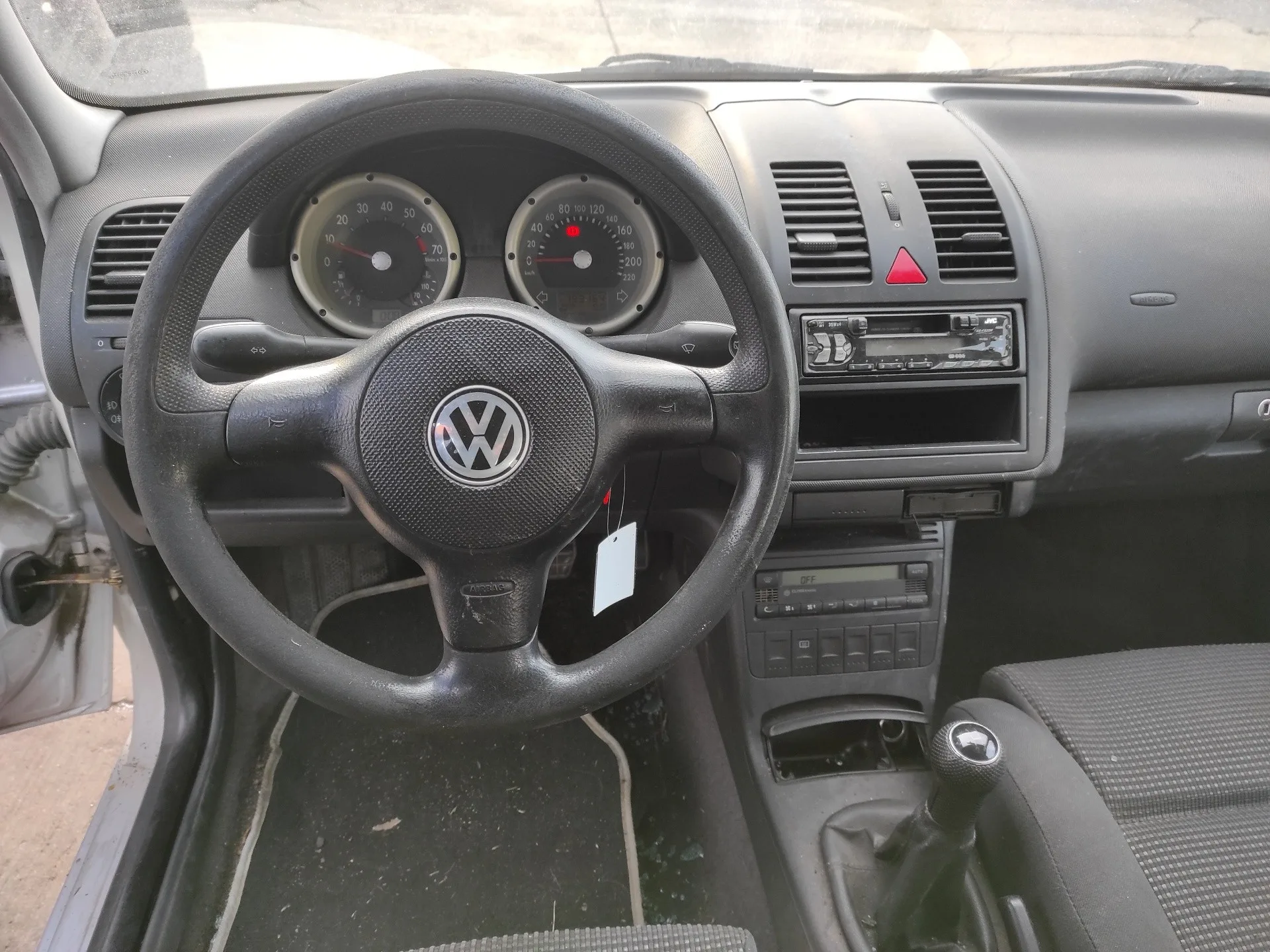 VOLKSWAGEN POLO BERLINA (6N2) '2000 * PLATA