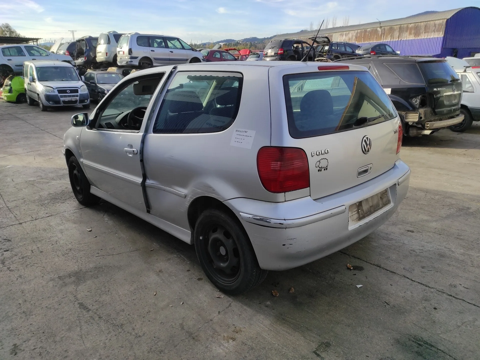 VOLKSWAGEN POLO BERLINA (6N2) VOLKSWAGEN POLO BERLINA (6N2) '2000 * PLATA 1999