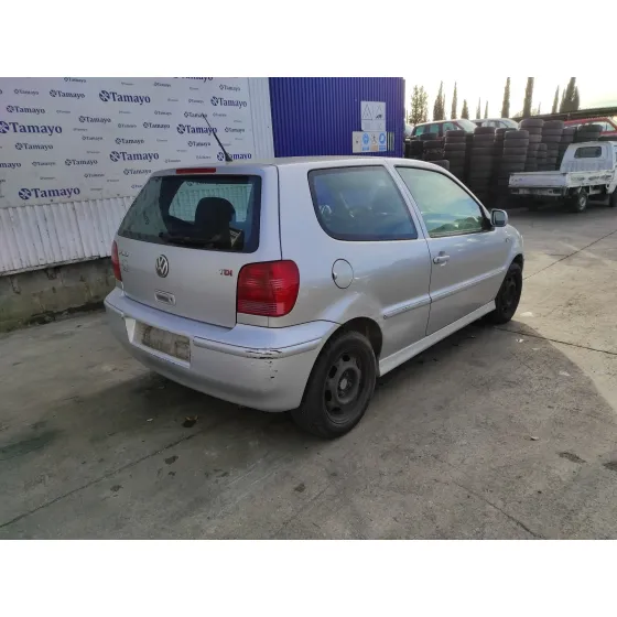 VOLKSWAGEN POLO BERLINA (6N2) '2000 * PLATA
