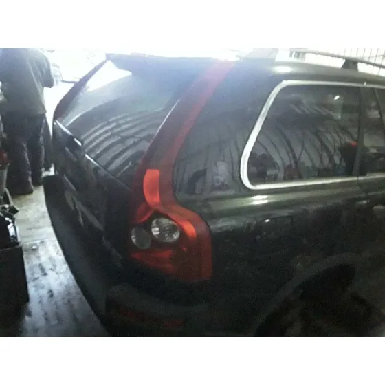 VOLVO XC90 '2004 2.4 DIESEL CAT NEGRO