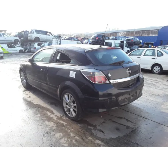 OPEL ASTRA H BERLINA '2006 *