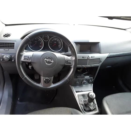 OPEL ASTRA H BERLINA '2006 *