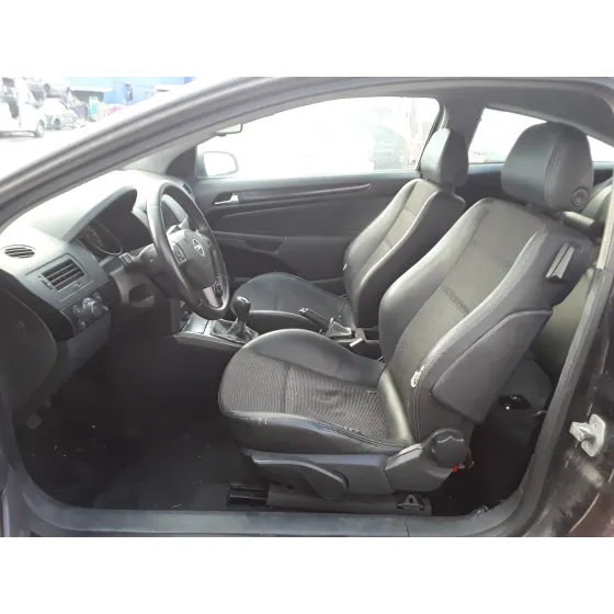 OPEL ASTRA H BERLINA '2006 *