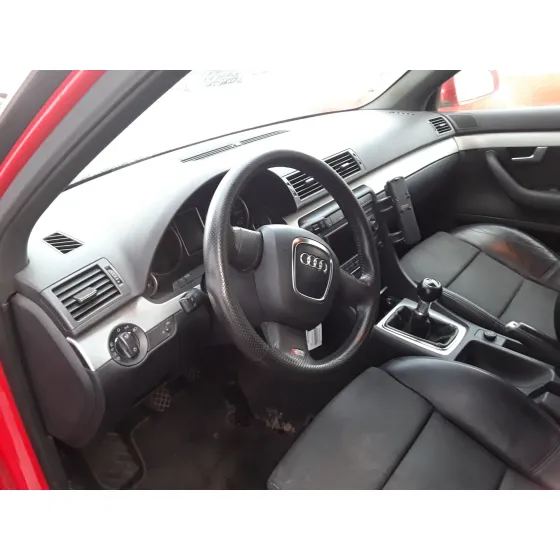 AUDI A4 AVANT (8E) '2007 2.0 TDI ROJO