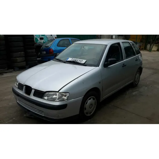 SEAT IBIZA (6K1) '2001 1.4 16V PLATA