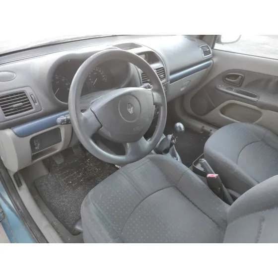 RENAULT CLIO II FASE II (B/CB0) '2004 1.5 DCI DIESEL TURQUESA