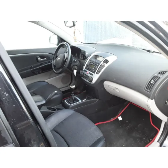 KIA CEE'D '2007 1.6 CRDI CAT NEGRO