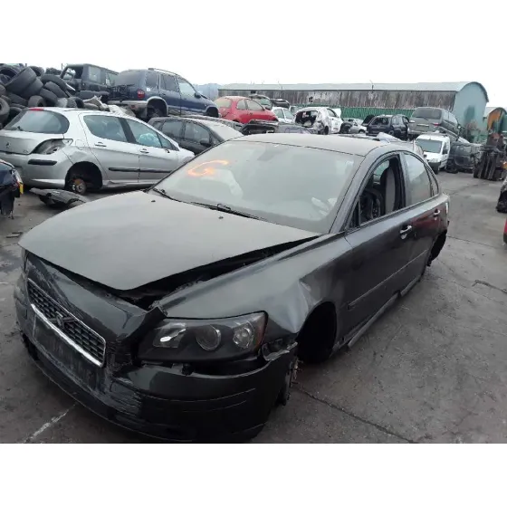 VOLVO S40 BERLINA '2004 2.0 DIESEL CAT GRIS