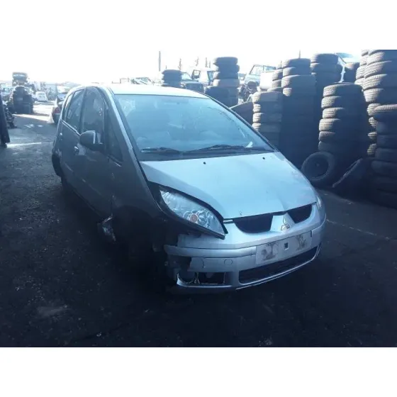MITSUBISHI COLT BERLINA 3 (CZ) '2007 1.3 INFORM PLATA