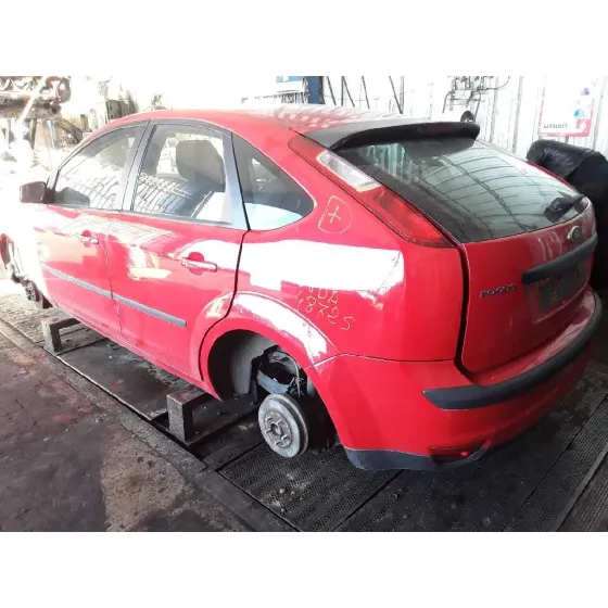 FORD FOCUS BERLINA (CAP) '2005 1.6 TDCI CAT ROJO