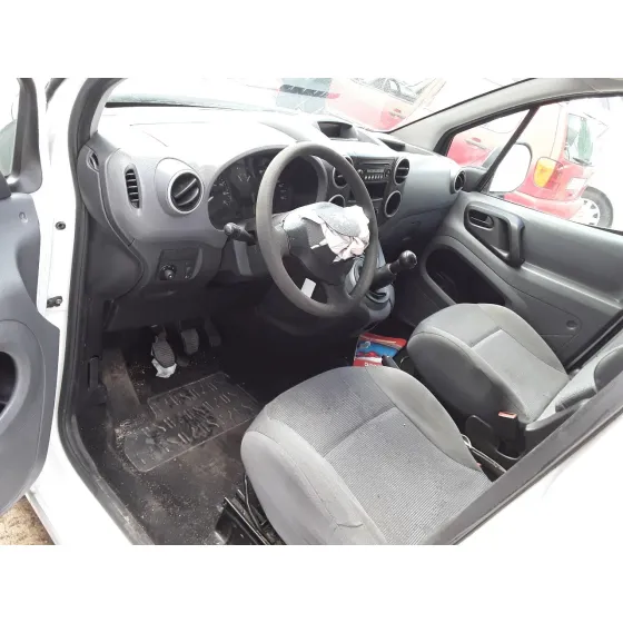 PEUGEOT PARTNER KASTEN '2010 1.6 BLANCO