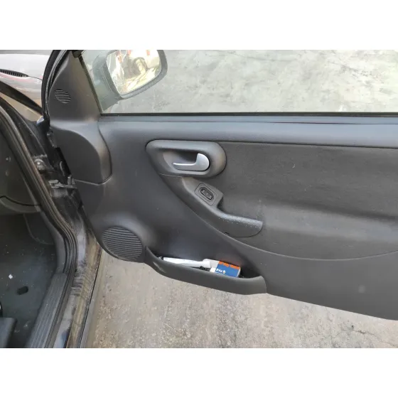 OPEL CORSA C '2005 1.7 16V CDTI NEGRO
