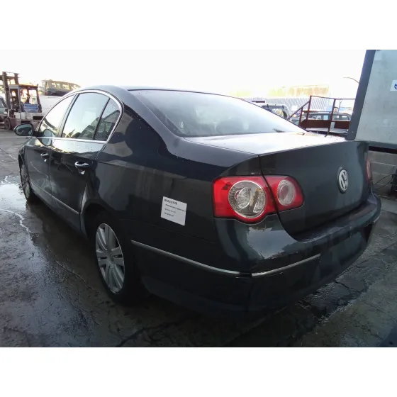 VOLKSWAGEN PASSAT BERLINA (3C2) '2005 2.0 TDI AZUL MARINO