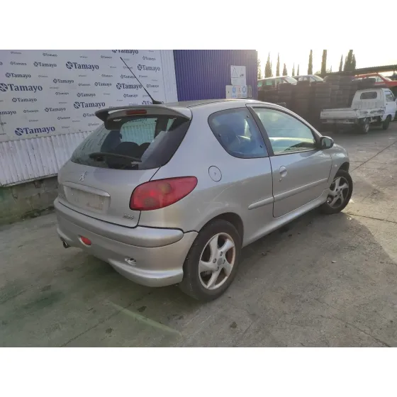 PEUGEOT 206 BERLINA '2003 * GRIS