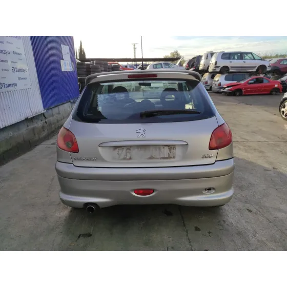 PEUGEOT 206 BERLINA '2003 * GRIS