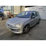 PEUGEOT 206 BERLINA PEUGEOT 206 BERLINA '2003 * GRIS 1998