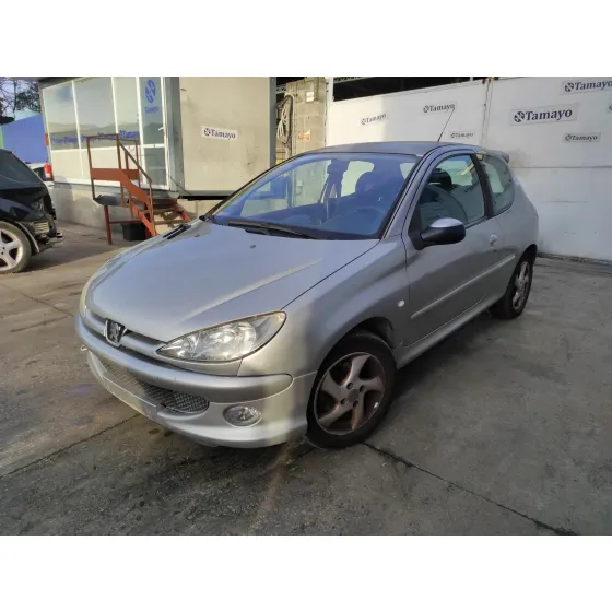 PEUGEOT 206 BERLINA '2003 * GRIS