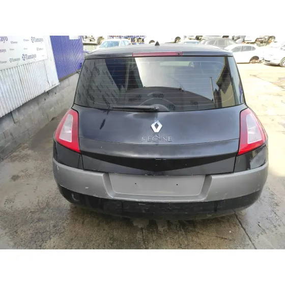 RENAULT MEGANE II BERLINA 5P '2004 1.9 DCI DIESEL NEGRO