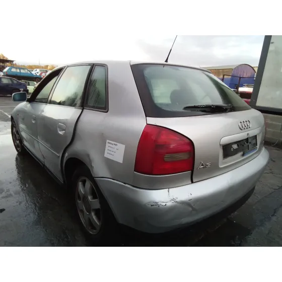 AUDI A3 (8L) '2000 1.6 PLATA