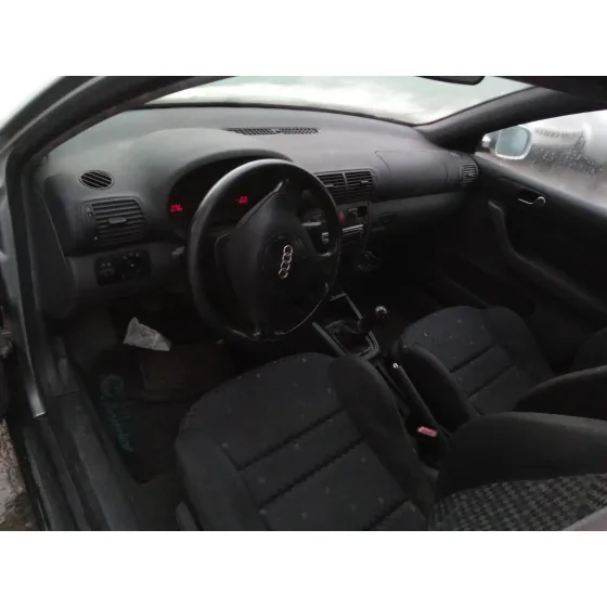 AUDI A3 (8L) '2000 1.6 PLATA