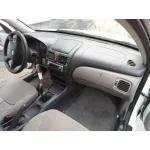 NISSAN ALMERA (N16/E) NISSAN ALMERA (N16/E) '2001 1.8 16V CAT BLANCO 2000